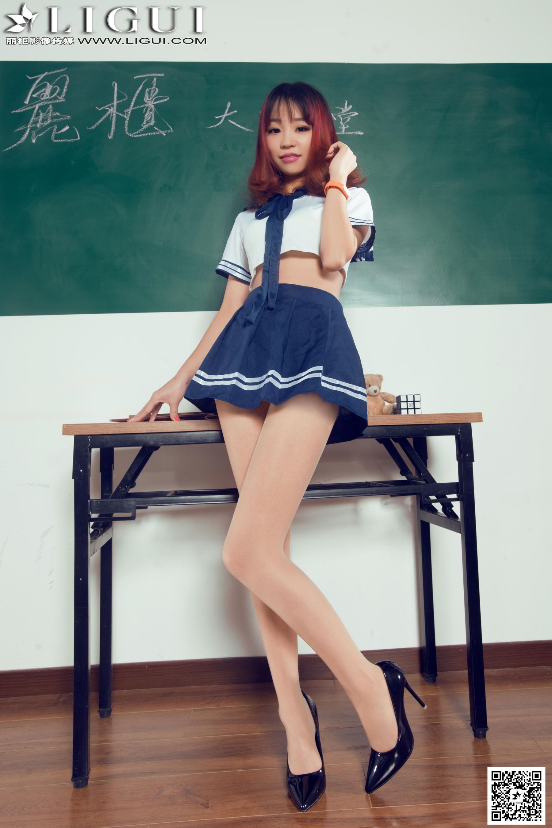Model Liya《教室里的水手服校花》上下全集 [丽柜LiGui] 美腿玉足写真图片  第-1张