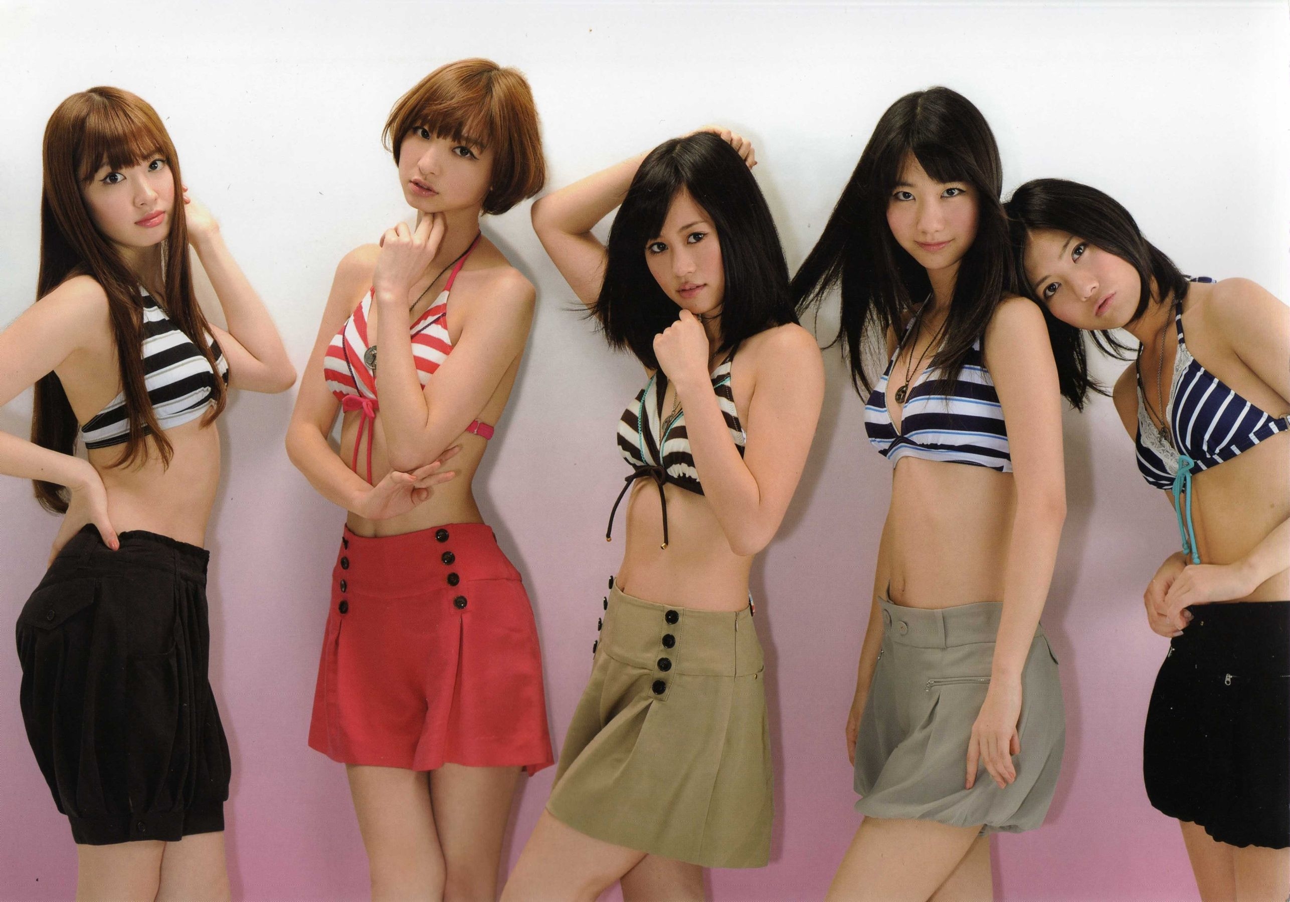 日本AKB48女子组合《2013 Fashion Book内衣秀》 