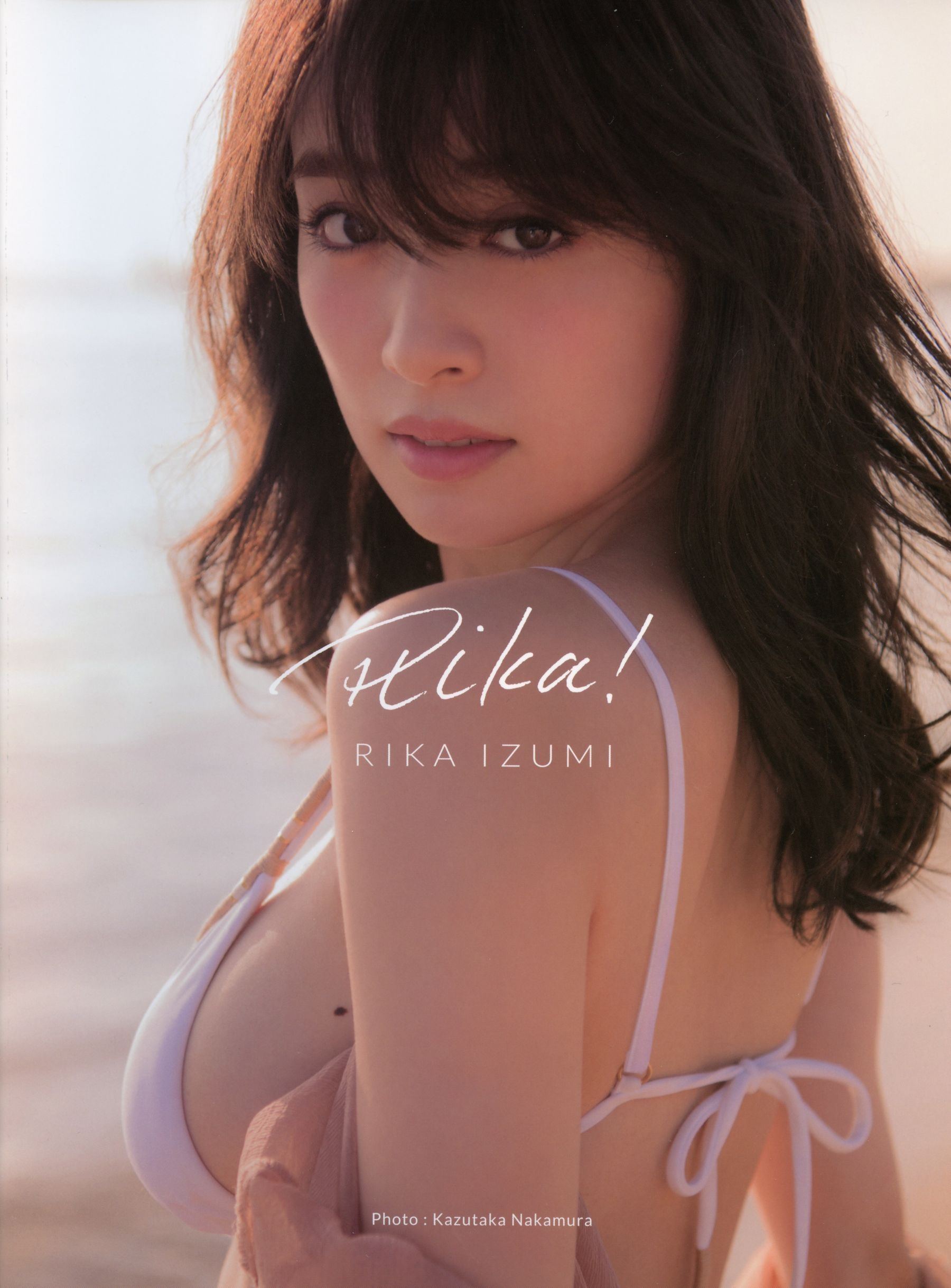 Rika Izumi 泉里香 1st Photobook「Rika!」  第-1张